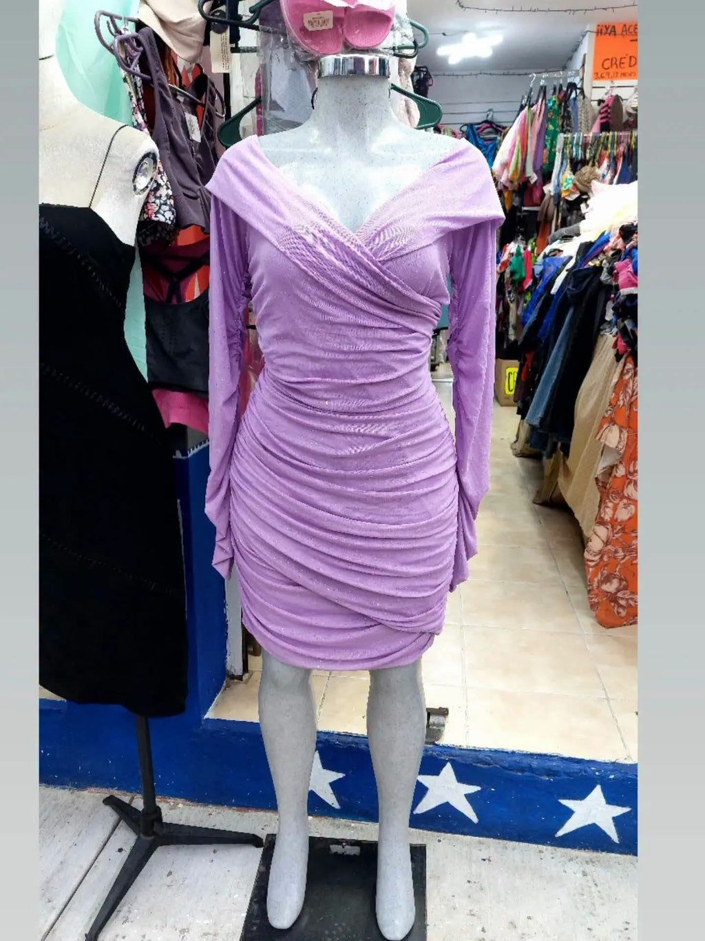 Vestido lila con mangas corto