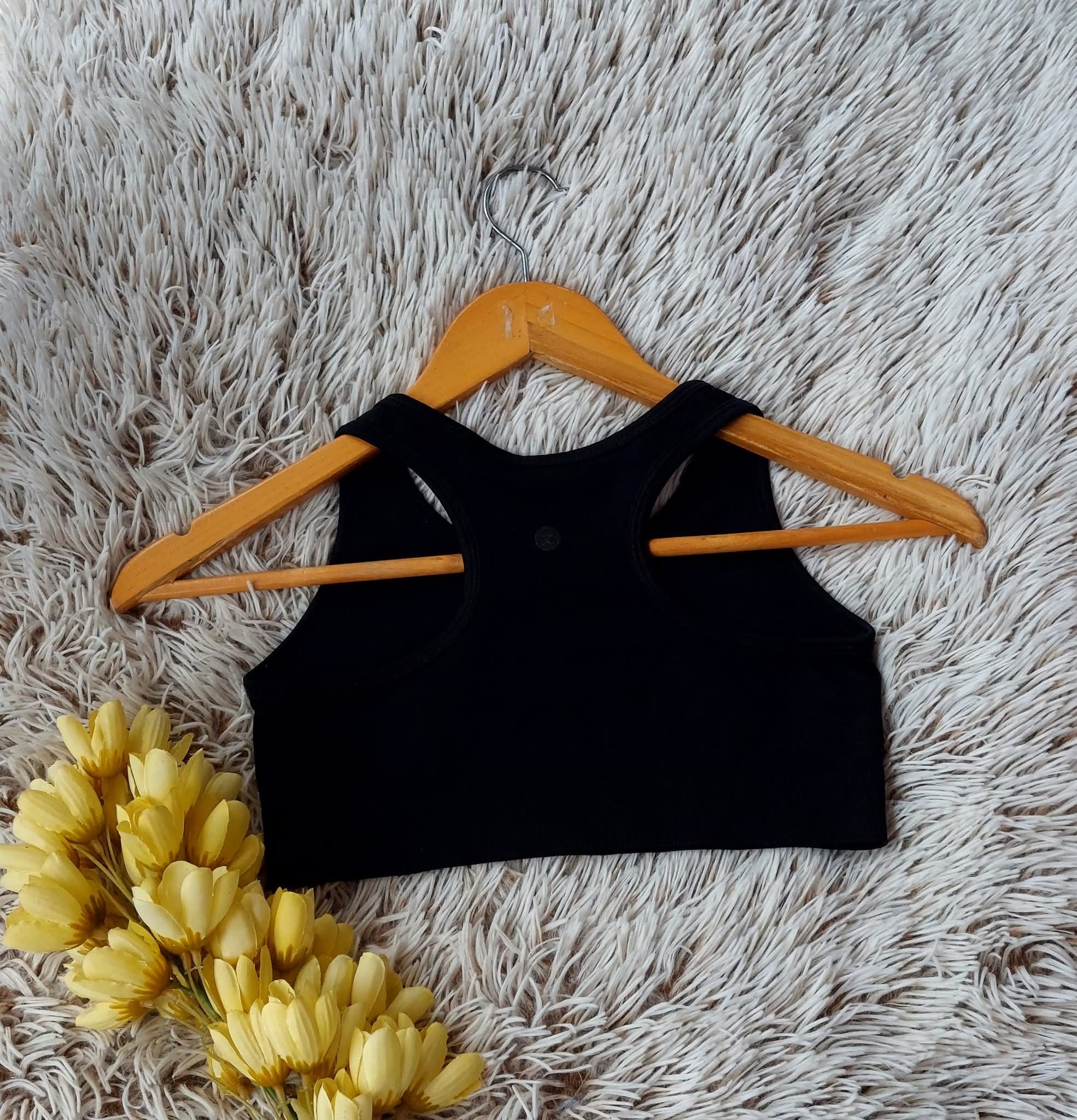 TOP NEGRO CUELLO REDONDO