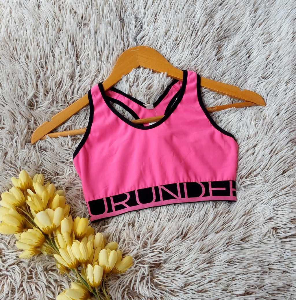 TOP ROSA CON ELASTICO NEGRO Y MARCA EN CINTURA