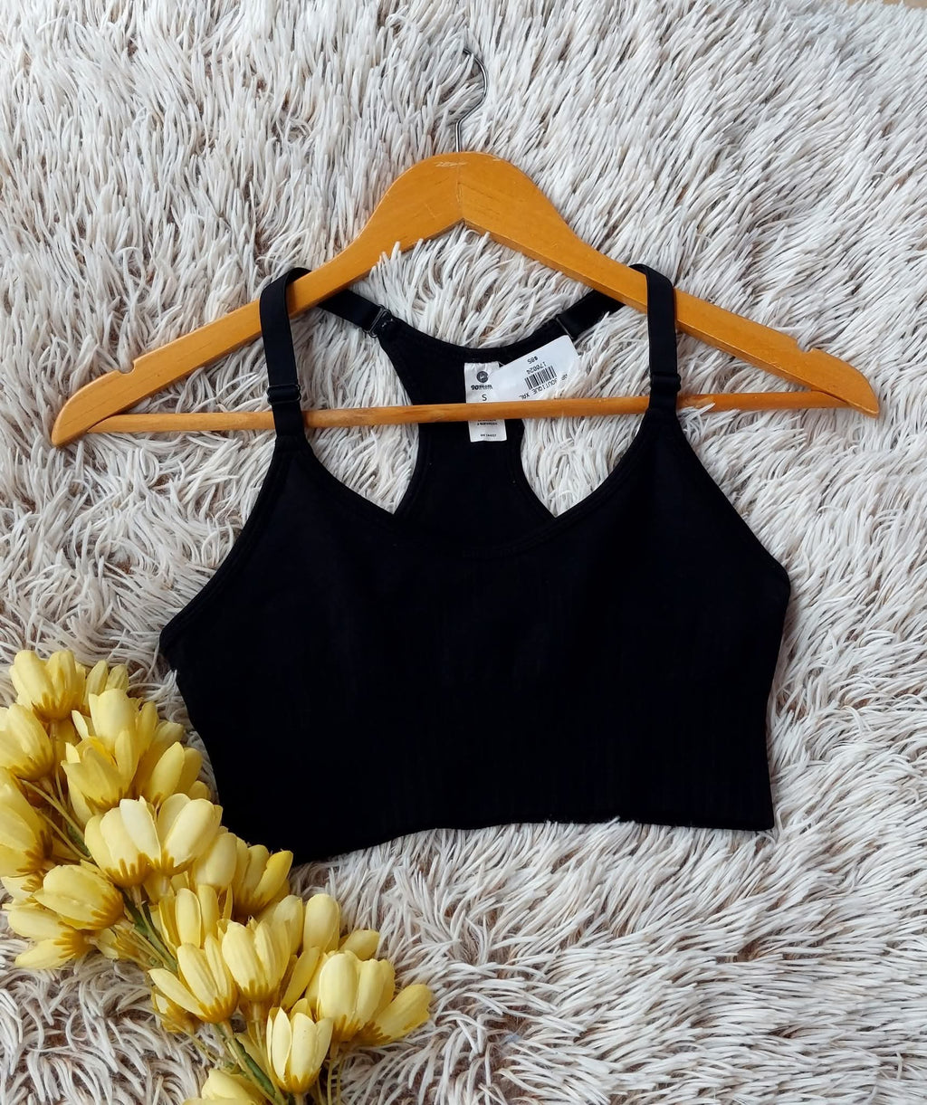 TOP NEGRO CON TIRANTES AJUSTABLES