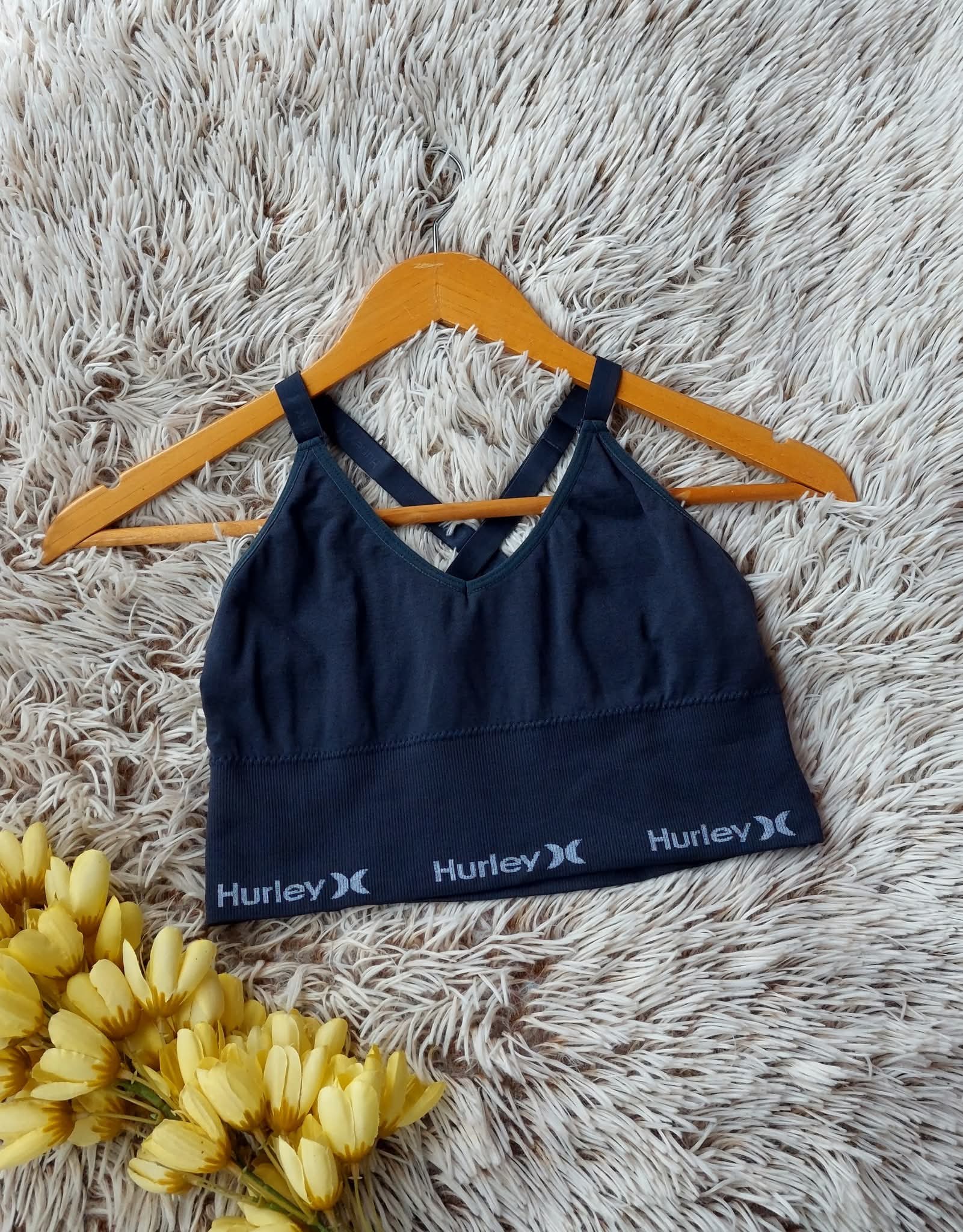 TOP GRIS PETROLEO CON LETRAS EN CINTURA