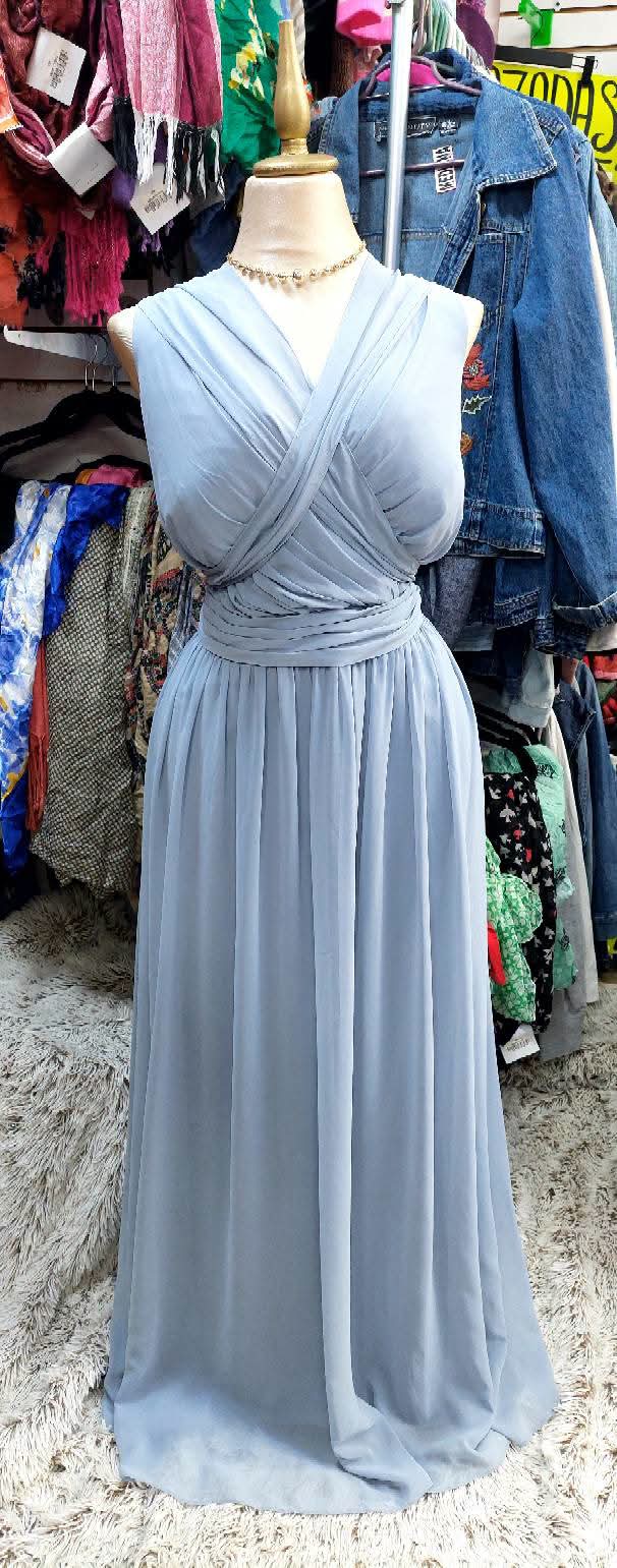 Vestido azul cielo
