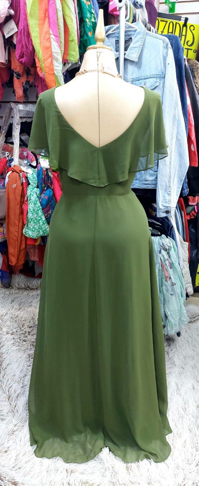 Vestido verde oliva manga corta