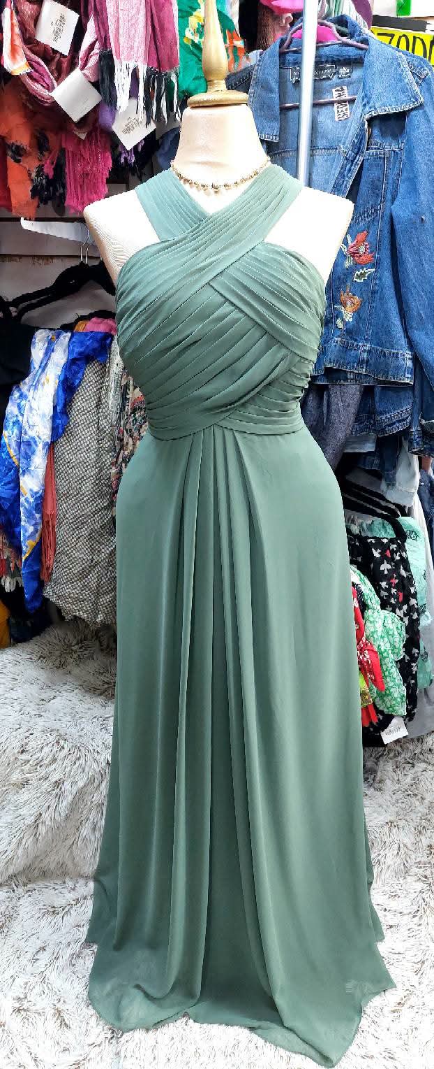 Vestido verde jade cuello halter