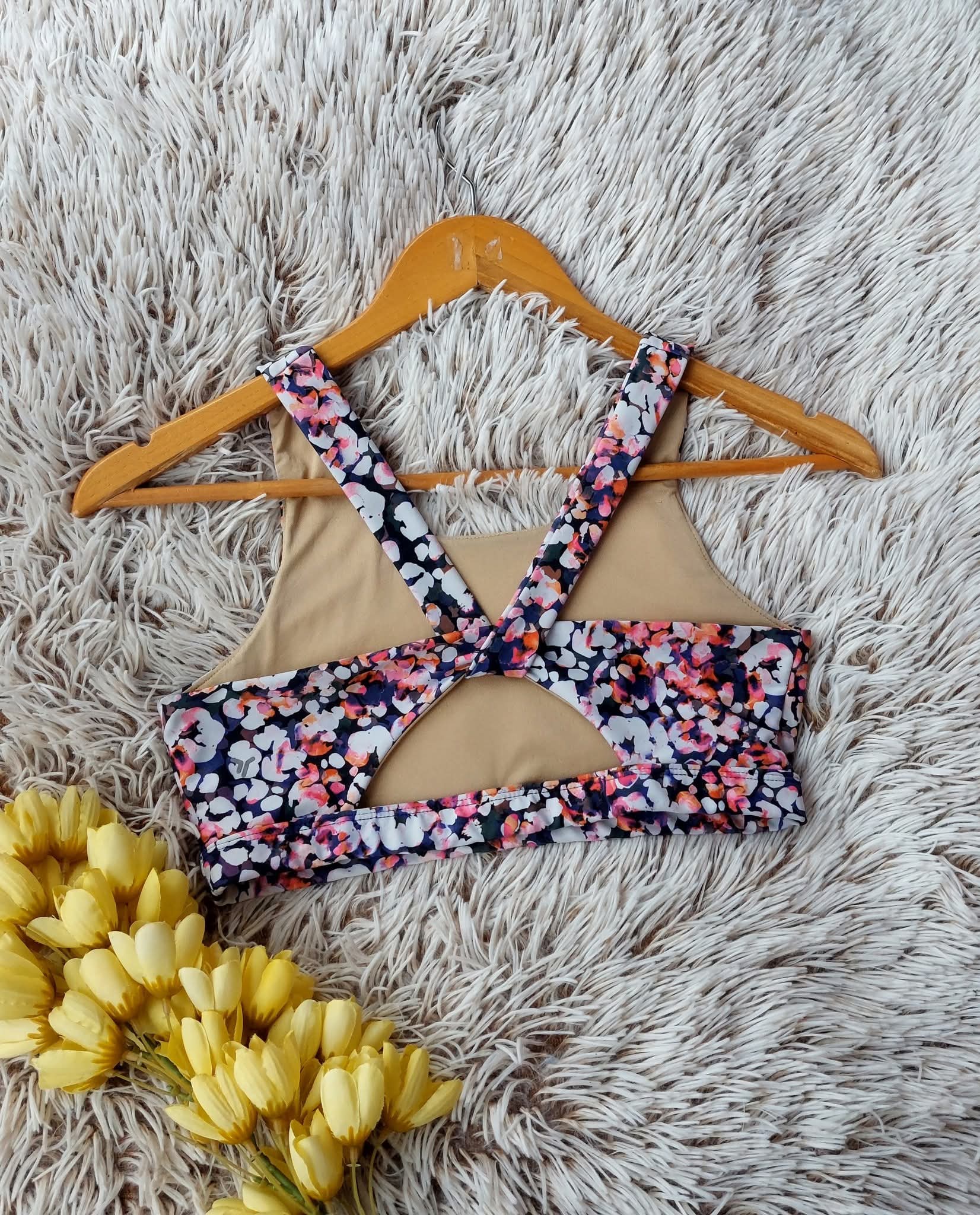 TOP ESTAMPADO MORADO TIRANTE CRUZADO