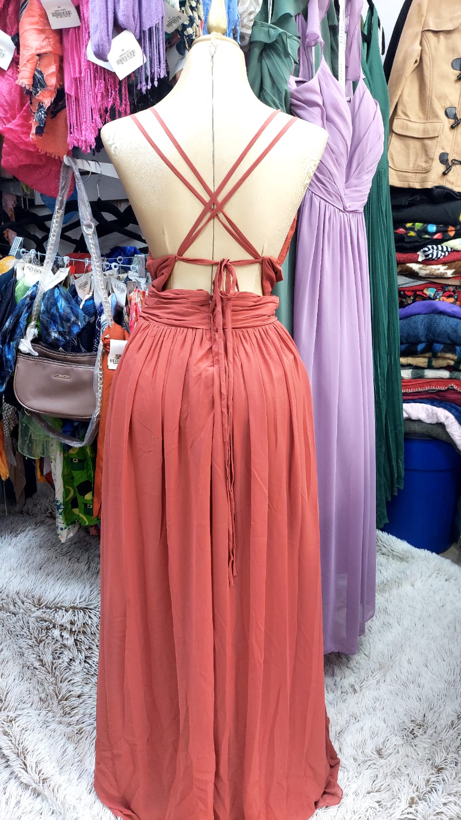 Vestido color ladrillo de tirantes