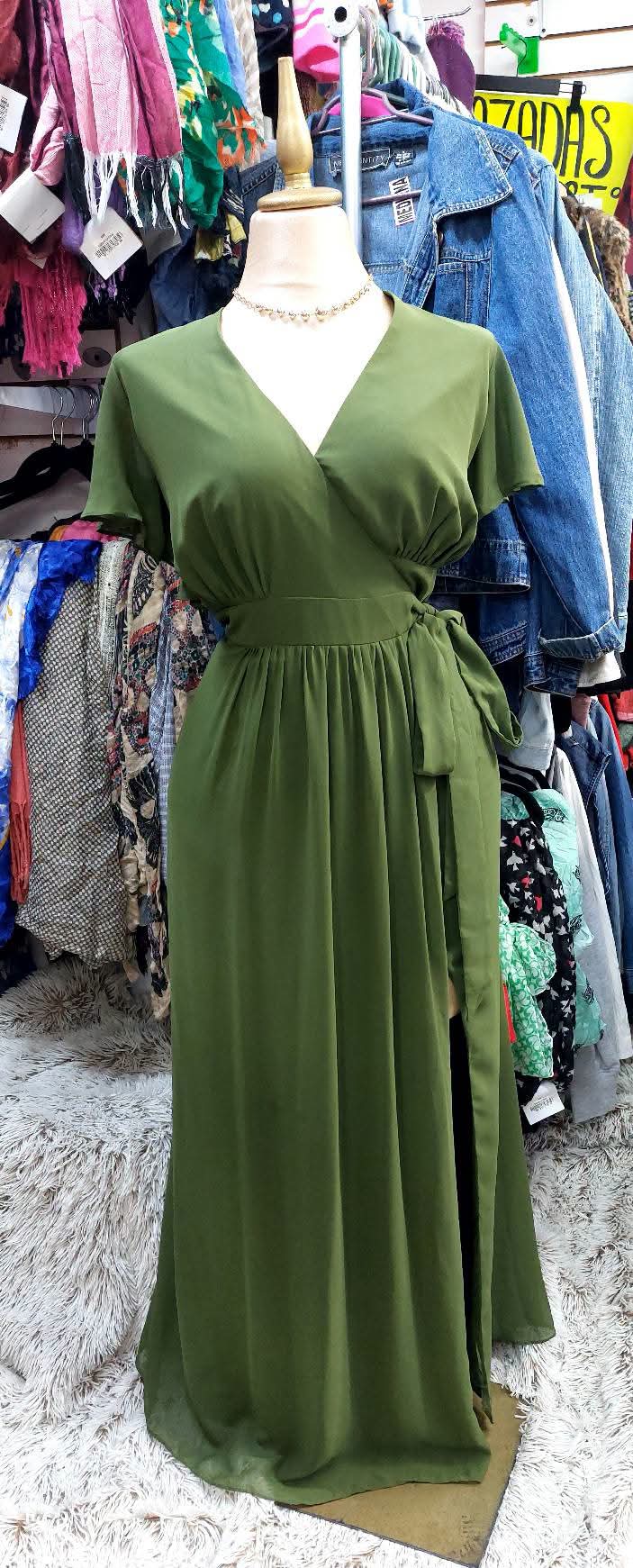 Vestido verde oliva ajustable