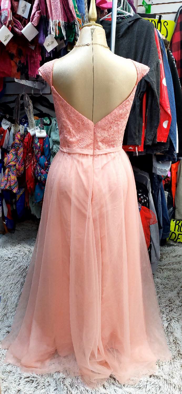 Vestido Color rosa palo con encaje arriba