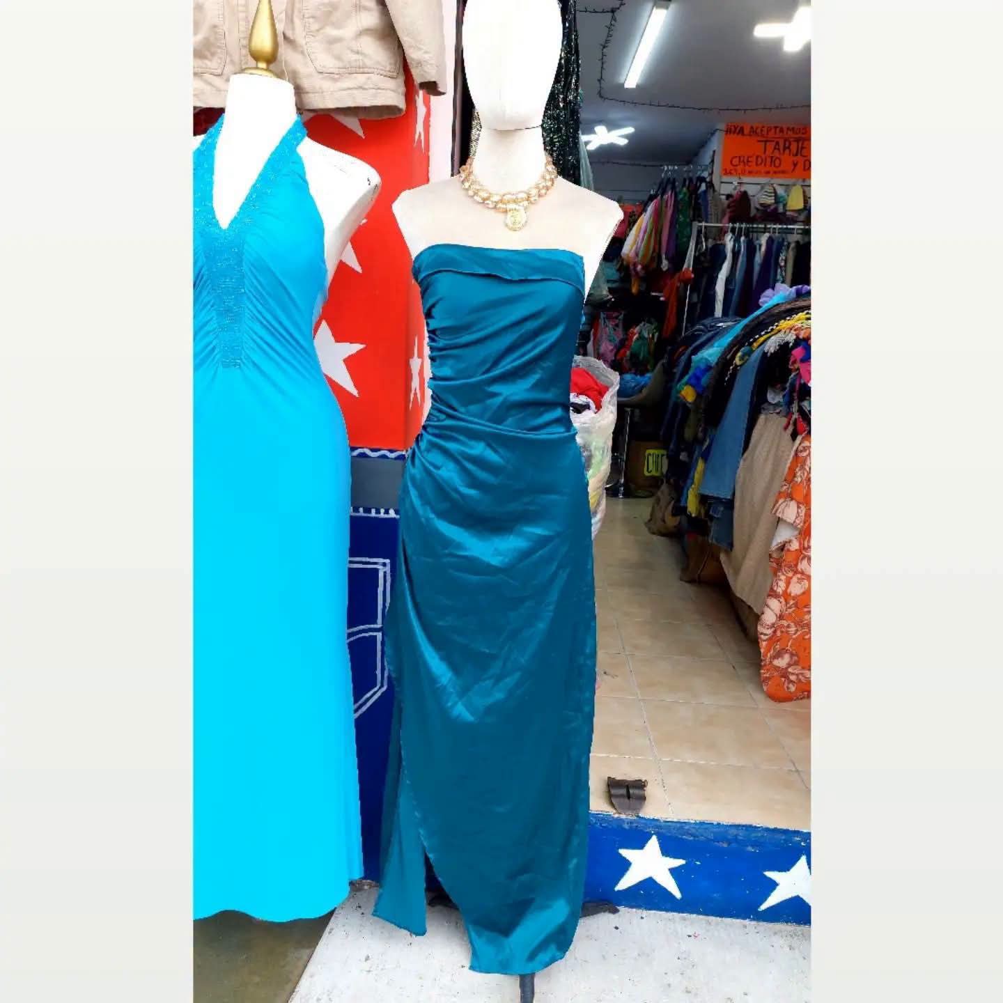 Vestido verde petroleo sanitado, straple