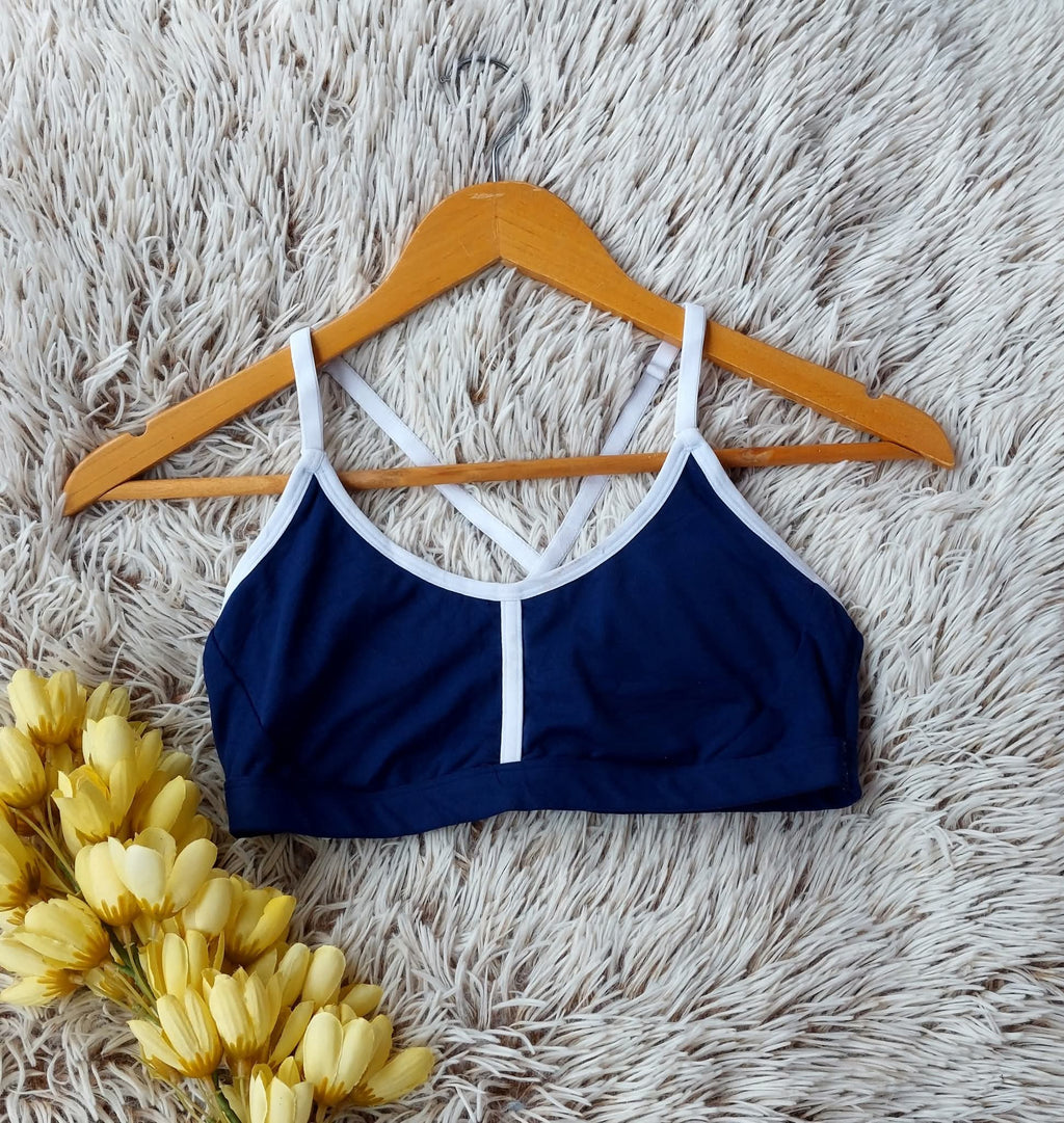 TOP AZUL CON TIRANTES BLANCOS