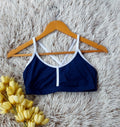 TOP AZUL CON TIRANTES BLANCOS