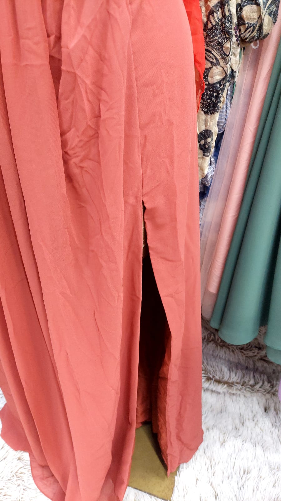Vestido color ladrillo de tirantes