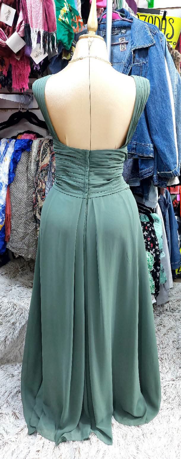 Vestido verde jade cuello halter