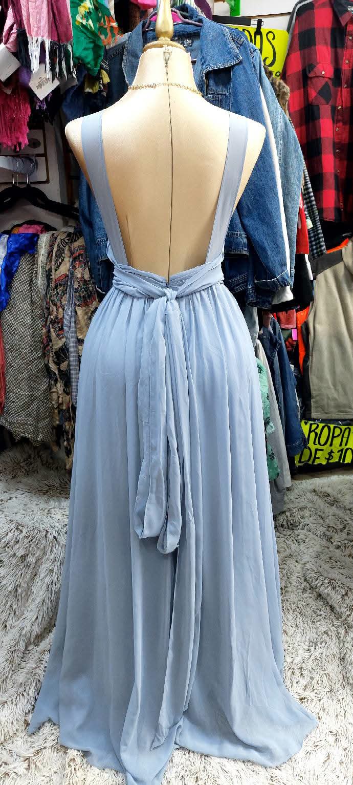 Vestido azul cielo