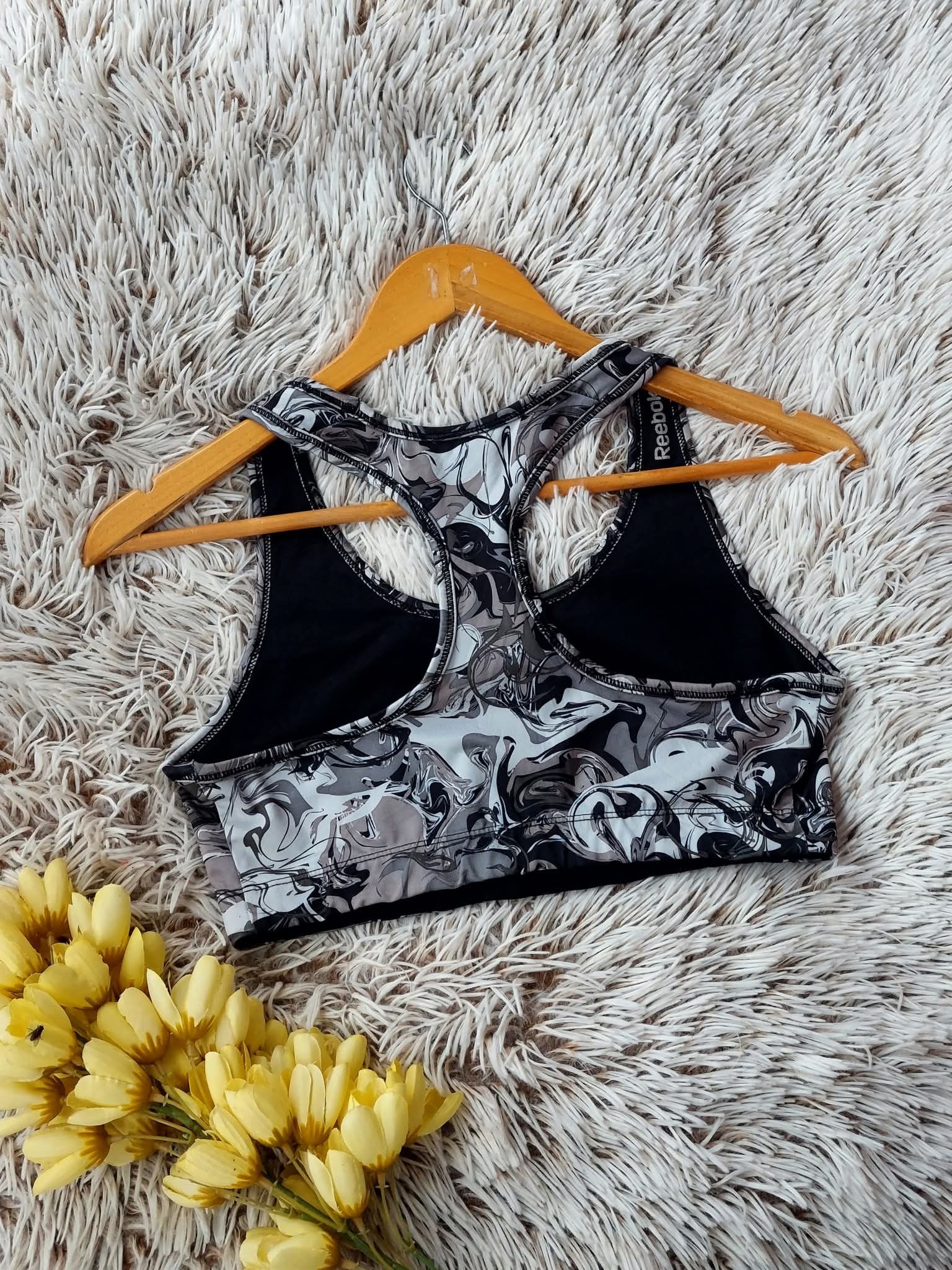 TOP GRIS/NEGRO ESTAMPADO